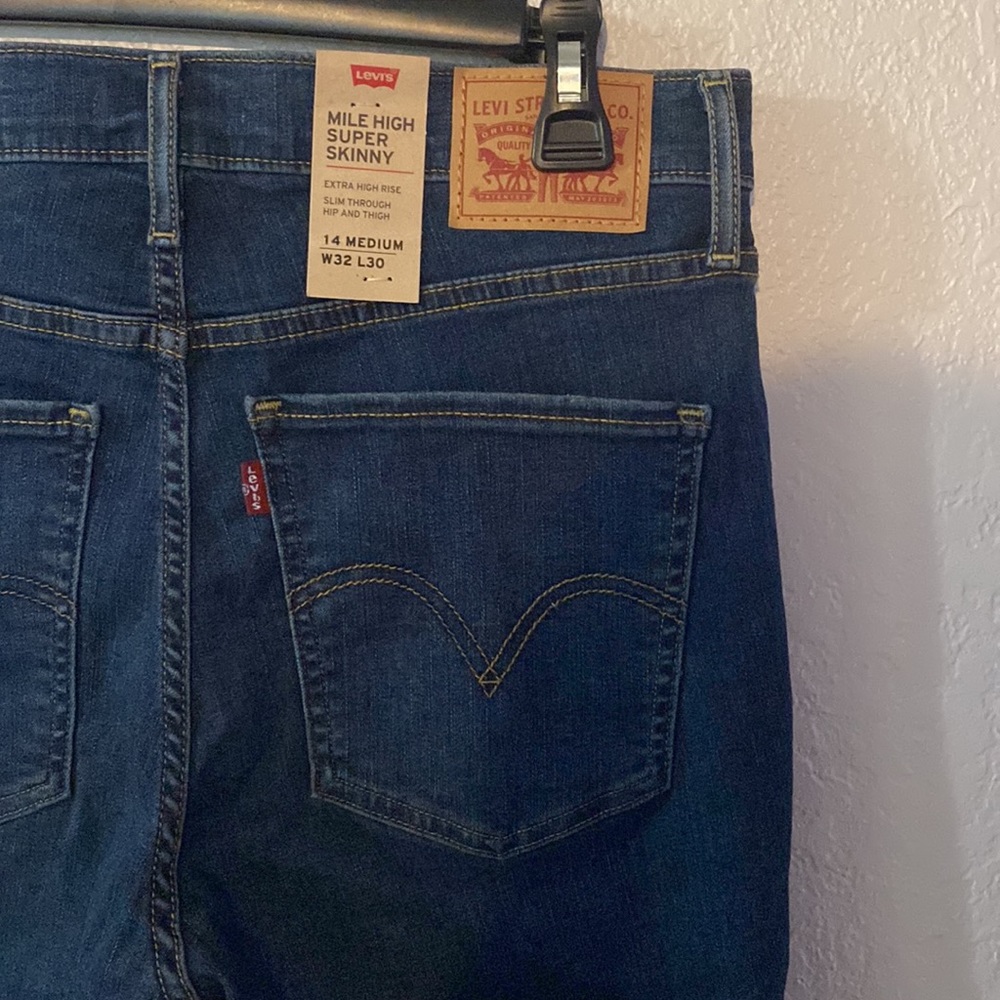 NWT Levi Jeans